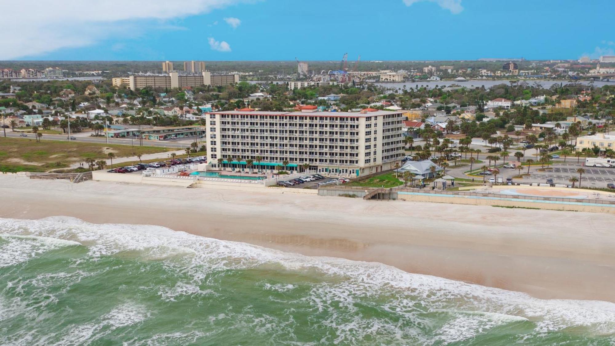 Westgate Harbour Beach Resort Daytona Beach Exterior photo
